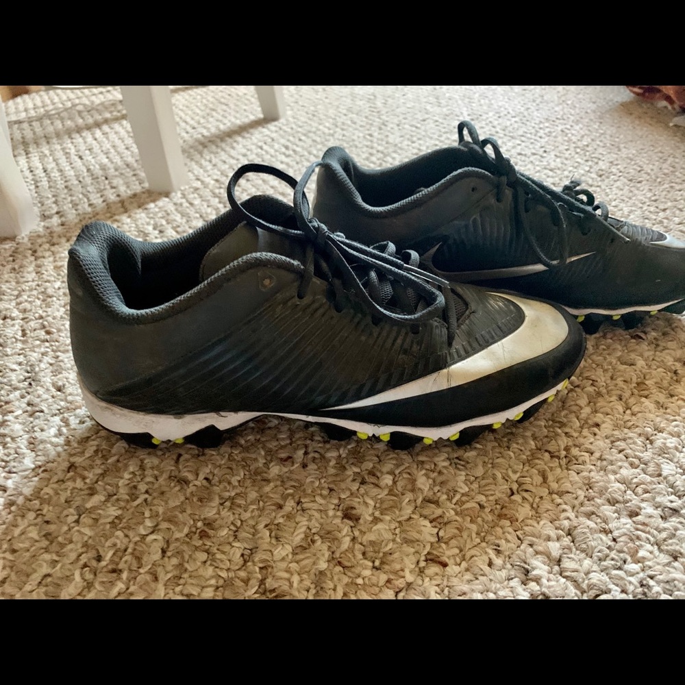 Football cleats